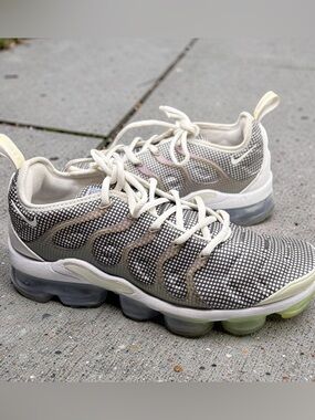 Nike Air VaporMax Plus 'Grid Print' White/Black-Aluminum - Size 7